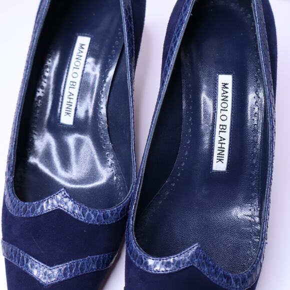 MANOLO BLAHNIK Monda Snake and Suede Pumps Navy Pointed Toe Heel Women's 38 - Picture 4 of 11
